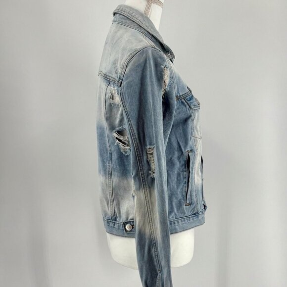 Rue21 Womens Distressed Light Wash Denim Jacket Size L - Picture 4 of 9